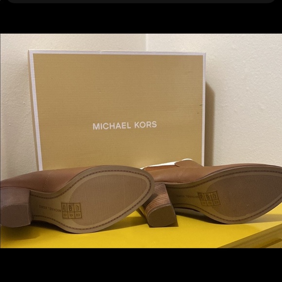 Michael Kors Women's Jillian High-Heel Bootie - Picture 7 of 13